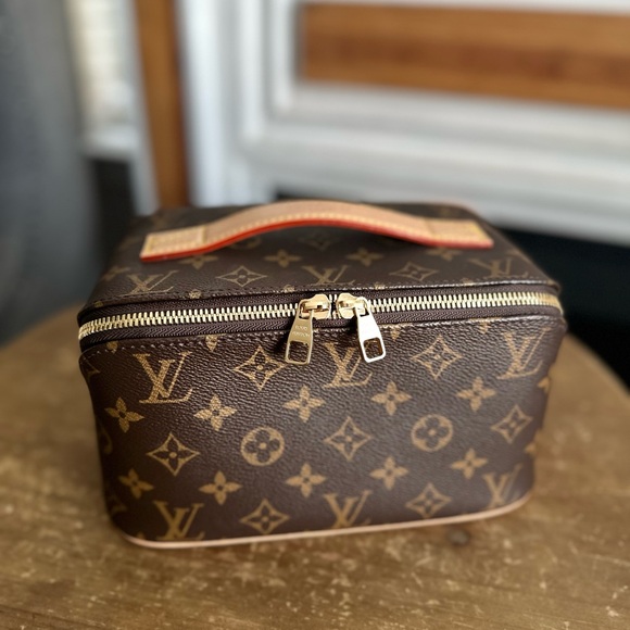 Louis Vuitton Handbags - Louis Vuitton Toiletry Brown Monogram Cosmetic Case